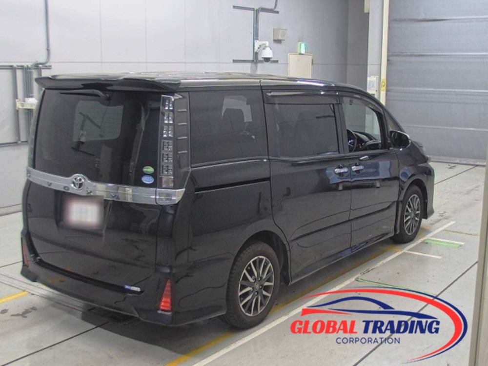 TOYOTA VOXY ZS 2016